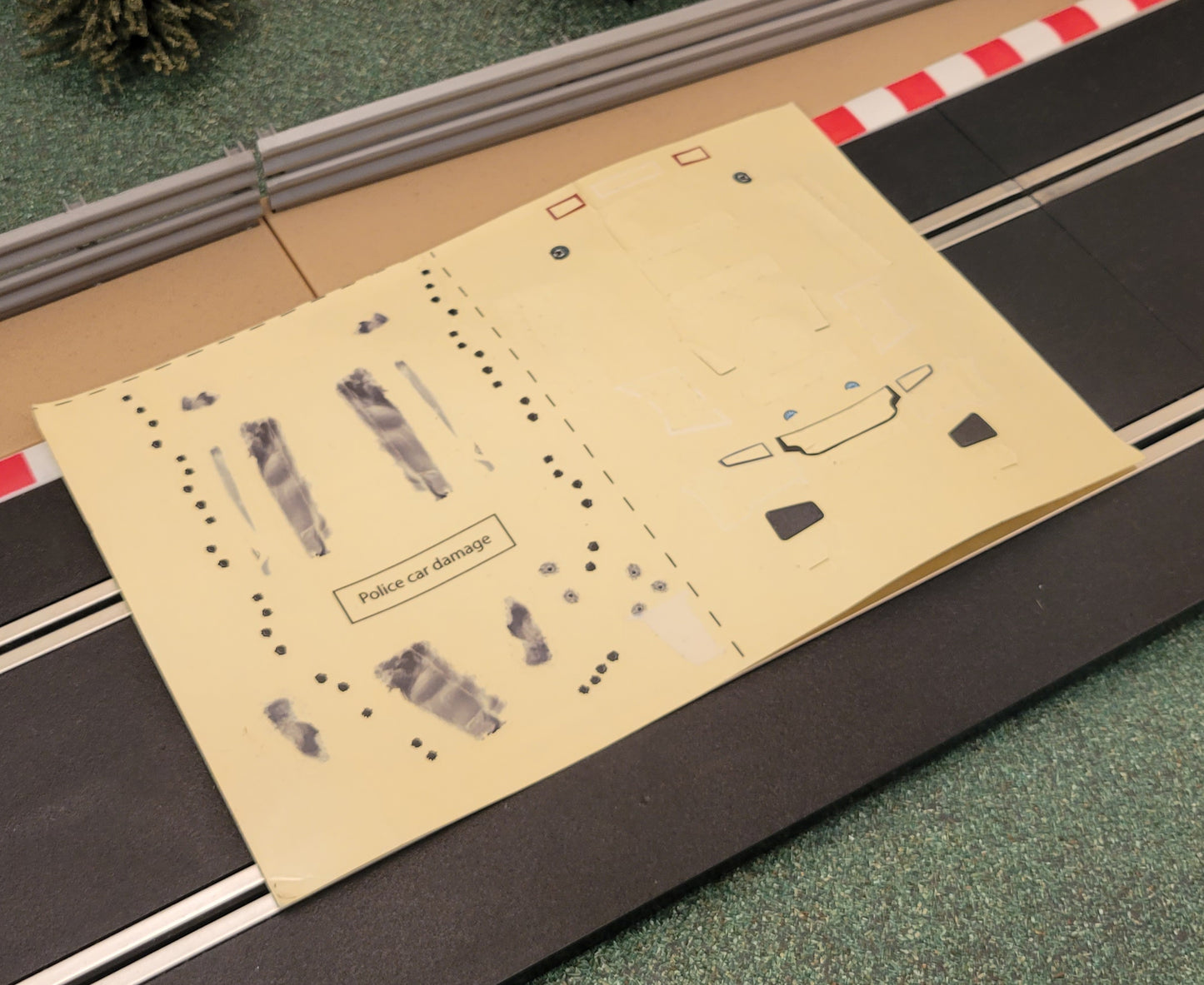 Scalextric 1:32 Drift Car - Quick Build Cops N Robbers Police Car *LIGHTS*