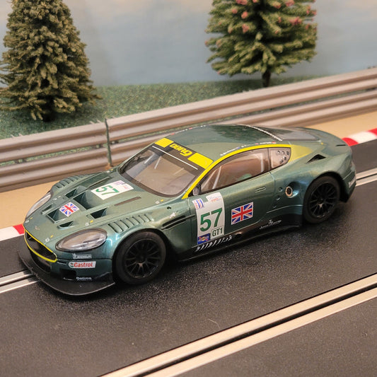 Coche Scalextric 1:32 - C2644 Aston Martin DBR9 #57 *LUCES* #WMS
