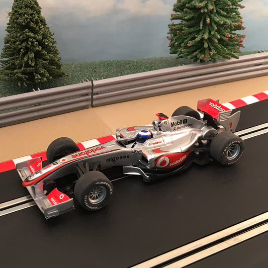Scalextric C3046 McLaren Mercedes MP4 - 24 F1 Vodafone #1 #E