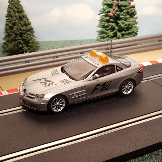 Scalextric 1:32 Car - C2756 Mercedes SLR McLaren Safety Pace Car *LIGHTS*