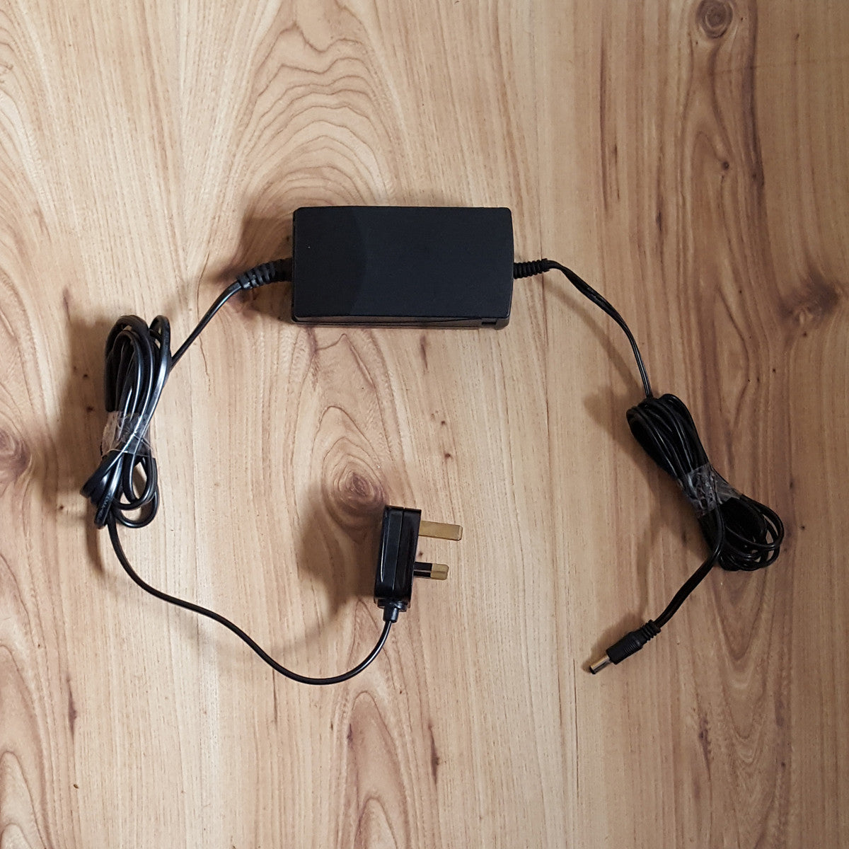 Hornby Scalextric P9400 AC Power Supply – 15v Mains Adaptor, Used