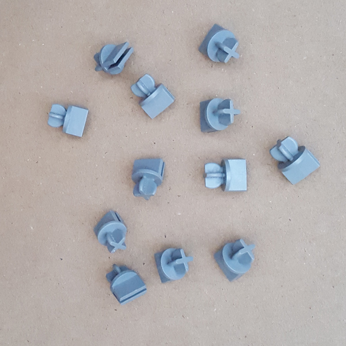Scalextric 1:32 Classic - C8226 Track Support Clips / Connectors - Grey x 12