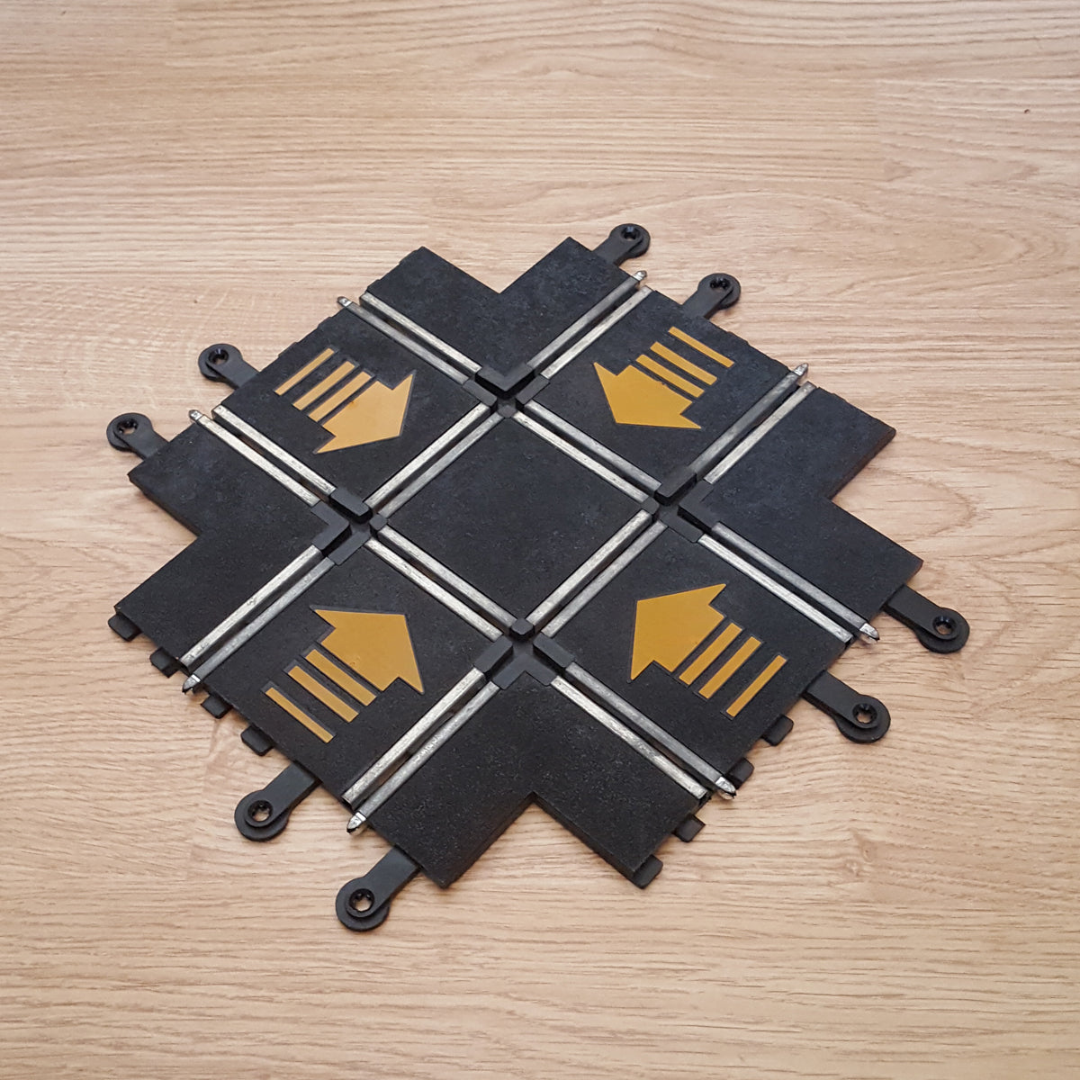 Scalextric Classic 1:32 Track - PT83 C249 Right Angle Crossing ORANGE ARROWS #A