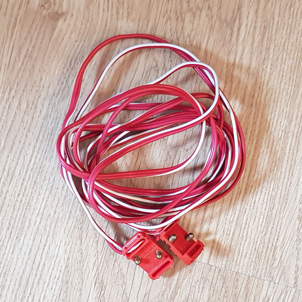Scalextric A252 C252 Power Boost Cables Leads - Single Red 3m