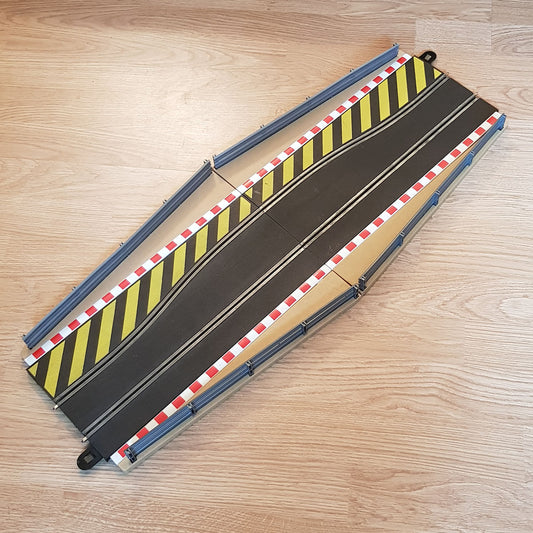 Scalextric Sport 1:32 Track - C8246 Long Hatched Chicane Side Swipe & Borders #A
