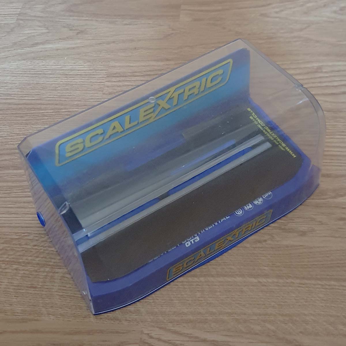 Scalextric 1:32 Car Crystal Display Case - Blue Base