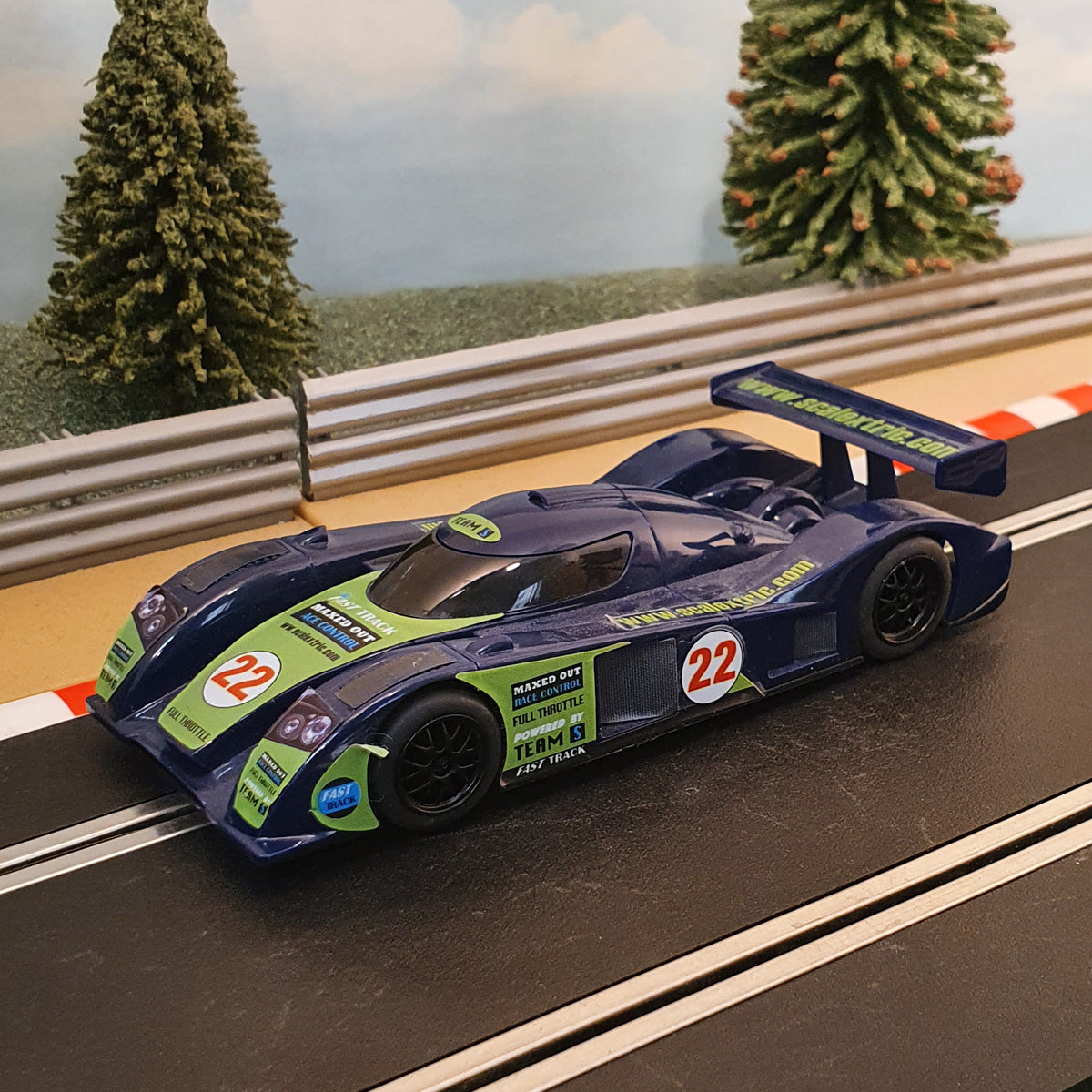 Scalextric C4111 LMP Endurance Race Car Prototype - Dark Blue & Green #22