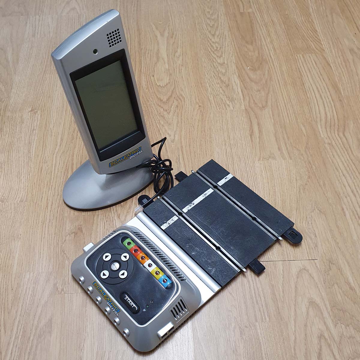 Scalextric 1:32 Digital Computer & Powerbase C7042 #A