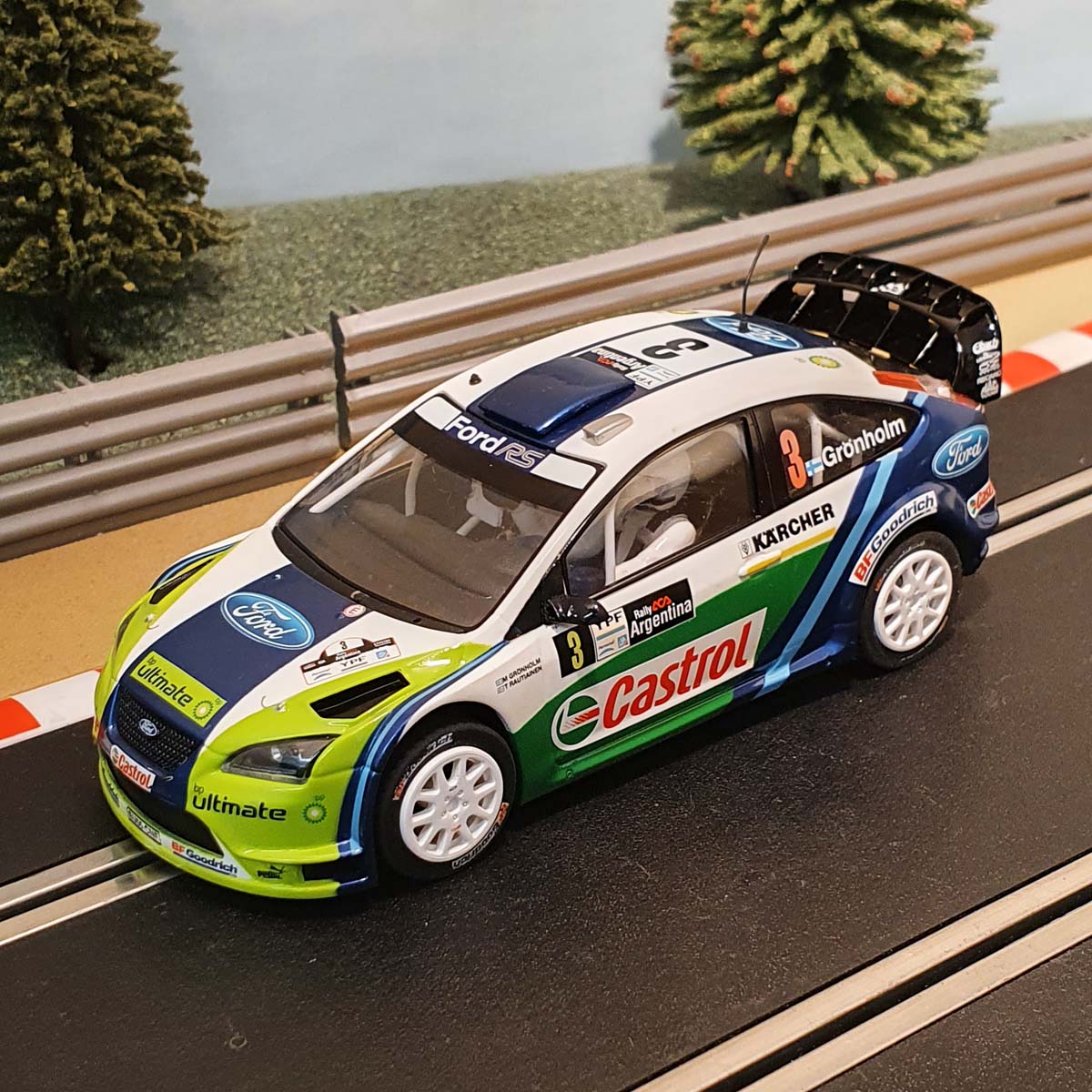 Scalextric 1:32 Car - C2802 Ford Focus 4WD WRC 2006 #3 Gronholm *LIGHTS* #W