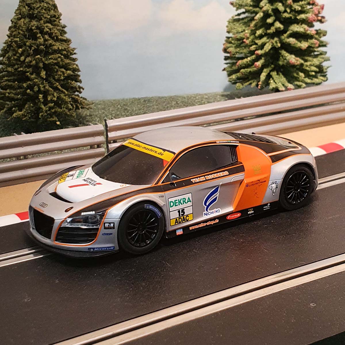 Coche Scalextric 1:32 - C3134 Audi R8 LMS GT3 Equipo Rosberg #15 #GWMS