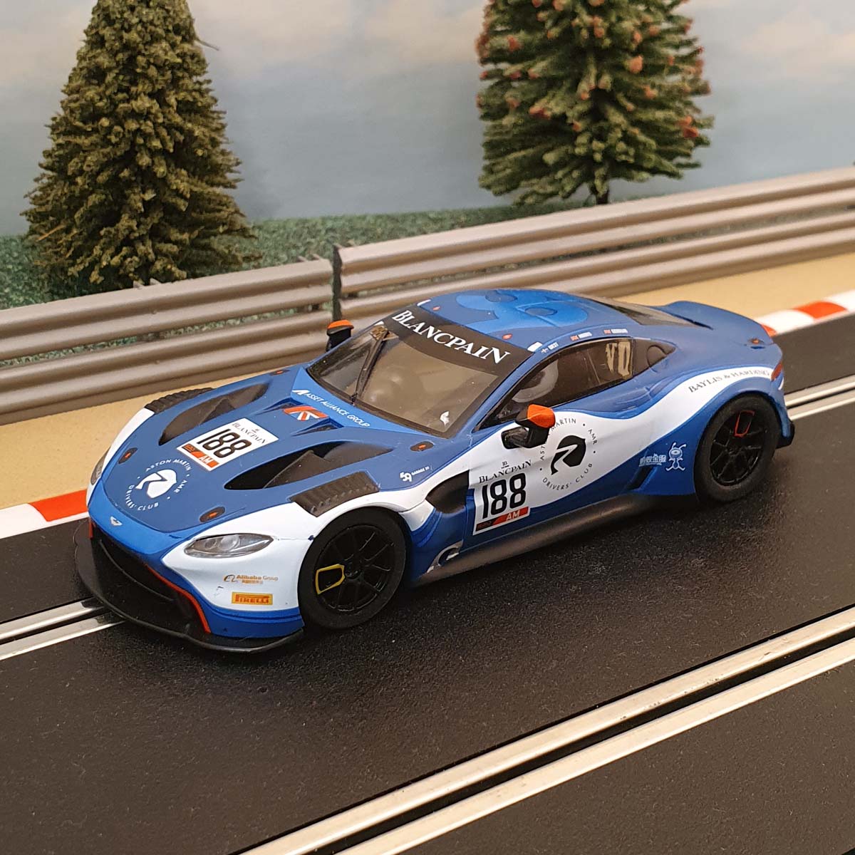 Scalextric C4100 Aston Martin Vantage GT3 Garage 59 2019 #188 *LIGHTS* #S