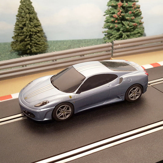 Coche Scalextric 1:32 - C3067 Azul claro y 2 rayas plateadas Ferrari F430 #R