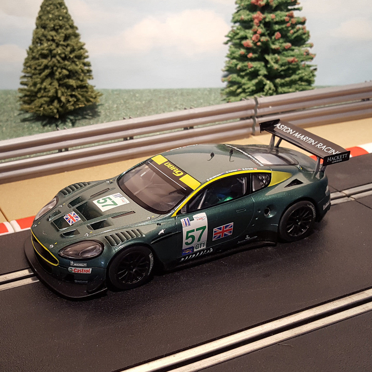 Scalextric 1:32 Car - C2644 Aston Martin DBR9 #57 *LIGHTS* #WM