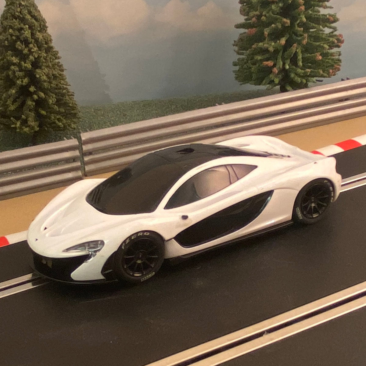 Scalextric ex C1342 McLaren P1 White #M