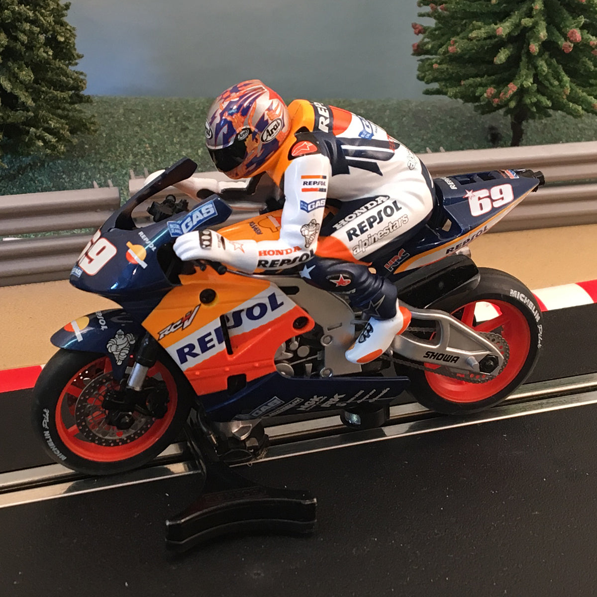 Scalextric 1:32 MotoGP Motorbike - C6016 Nicky Hayden Repsol Honda #69 #W