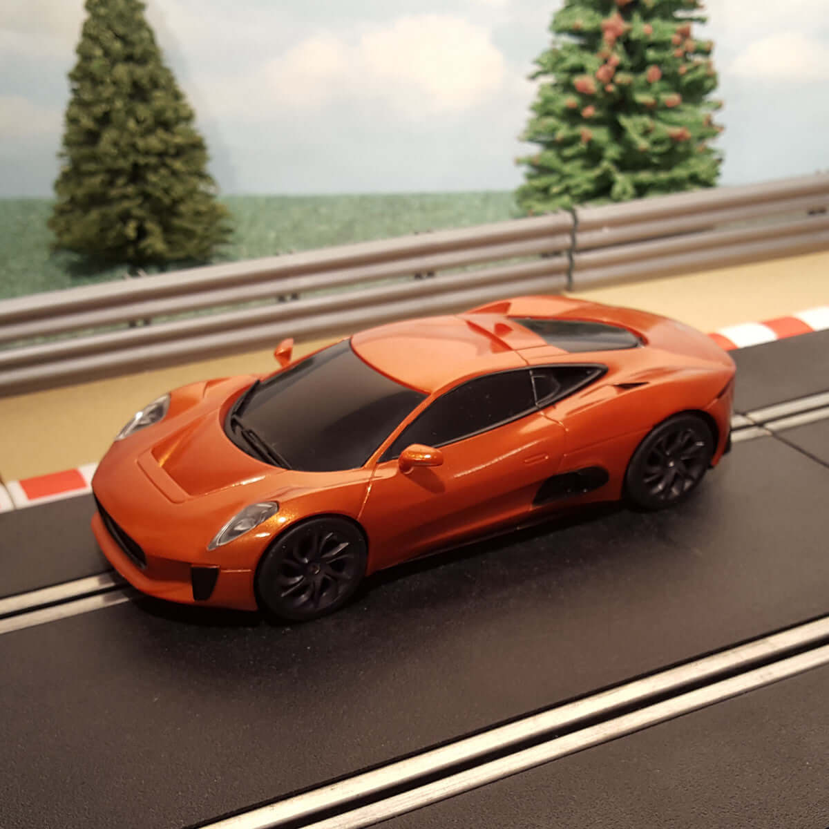 Scalextric C1336 Orange Jaguar C - X75 James Bond Spectre *LIGHTS* #E