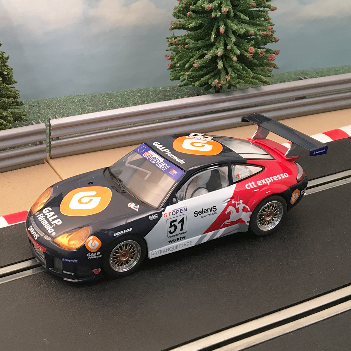 Scalextric C2849D Digital Porsche 911 GT3R Galp #51 *LIGHTS* #M