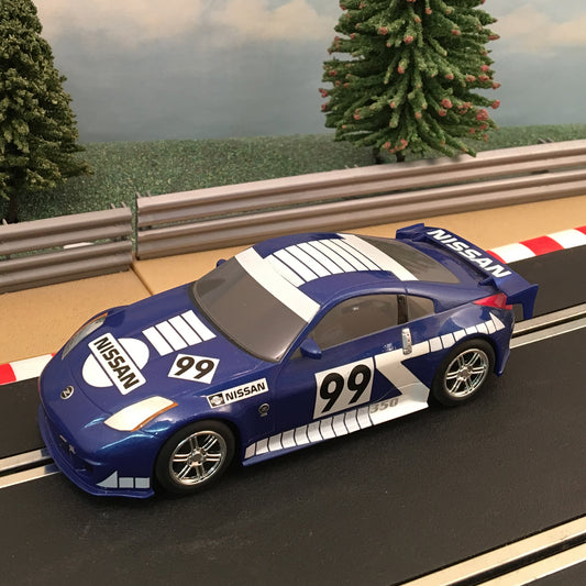 Coche de deriva Scalextric 1:32 - Azul Nissan 350Z #99