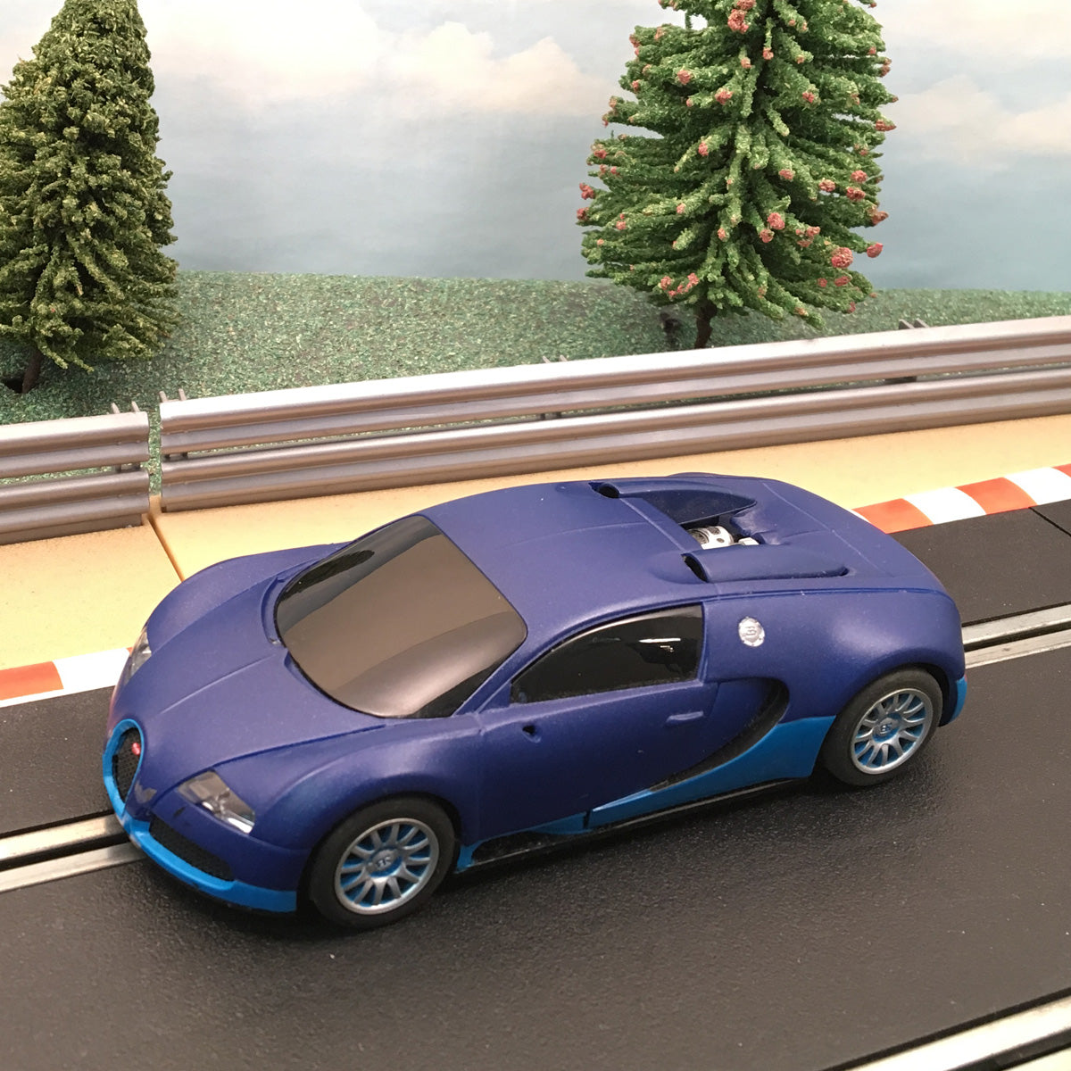 Scalextric 1:32 Car - Blue / Light Blue Bugatti Veyron #G