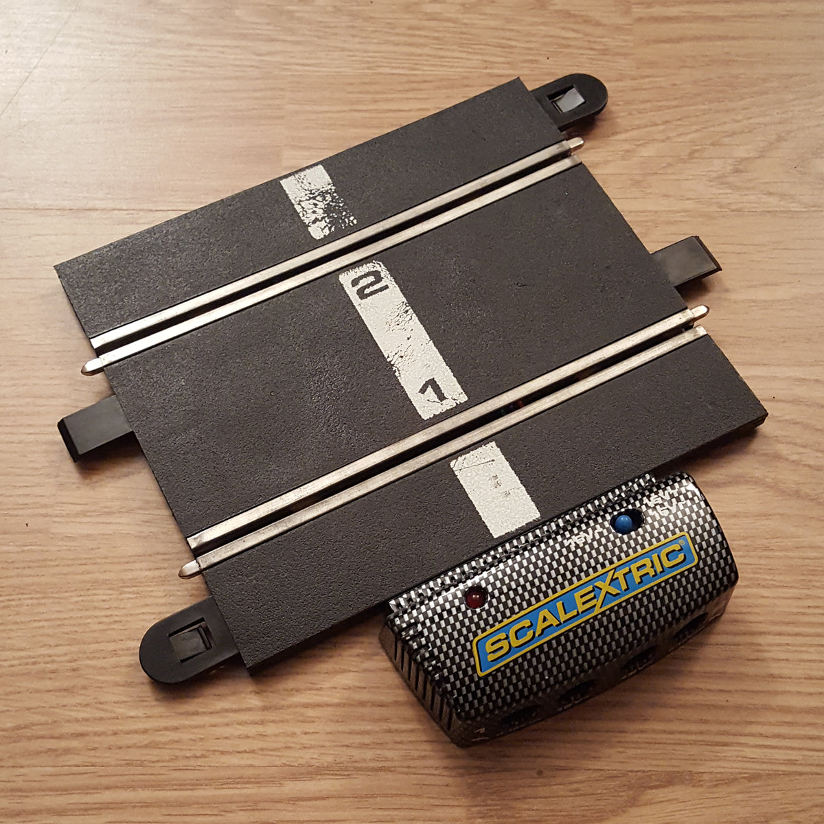 Scalextric Sport 1:32 Powerbase - Half Straight Track C8217 #A