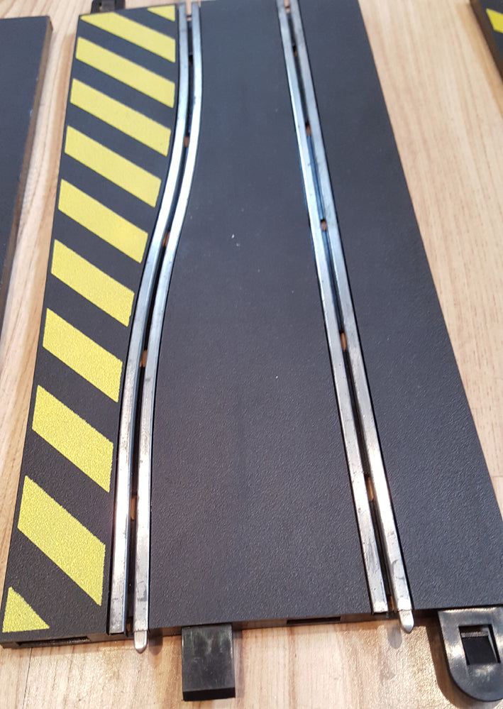 Scalextric Sport 1:32 Track - C8246 Hatched Chicane, Ramp & Borders #A