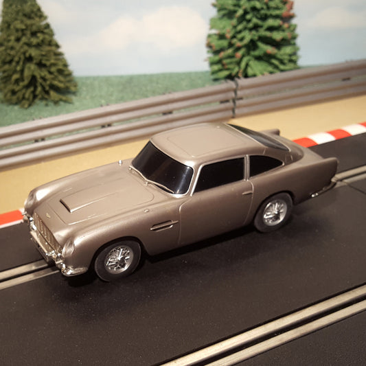 Coche Scalextric 1:32 - James Bond 007 Aston Martin DB5 #M