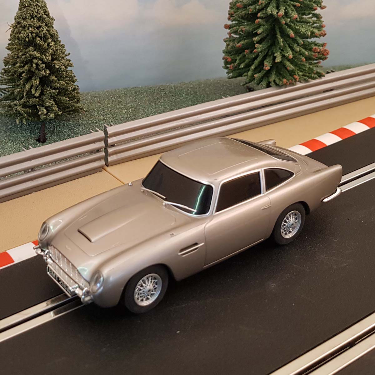 Scalextric 1:32 Car - James Bond 007 Aston Martin DB5 #HM