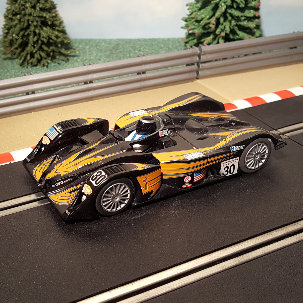Scalextric 1:32 Car - C2367 MG LOLA Le Mans 2002 Knighthawk #30 *LIGHTS* #FMTVS