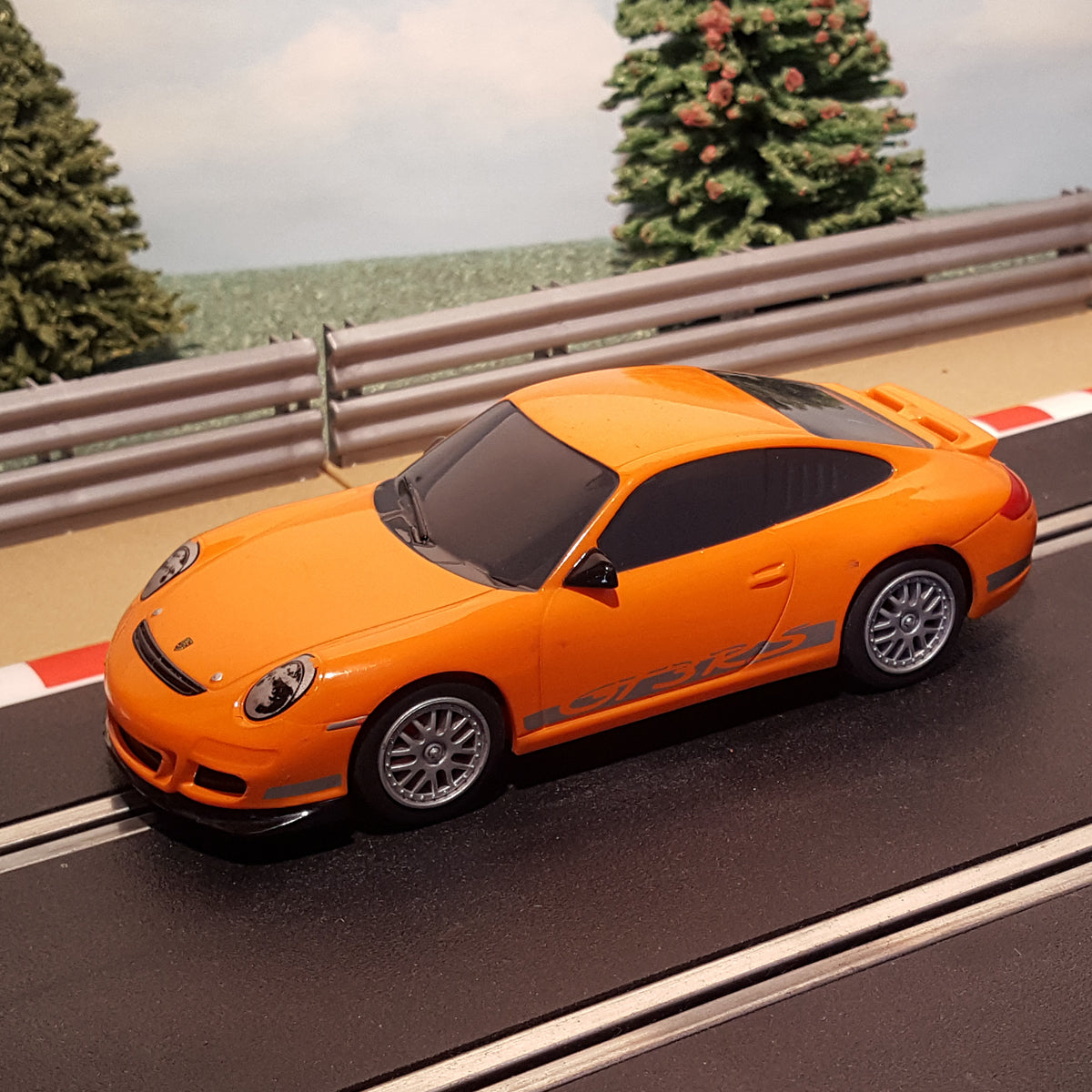 Scalextric Orange Porsche 997 GT3RS & Silver Wheels #S