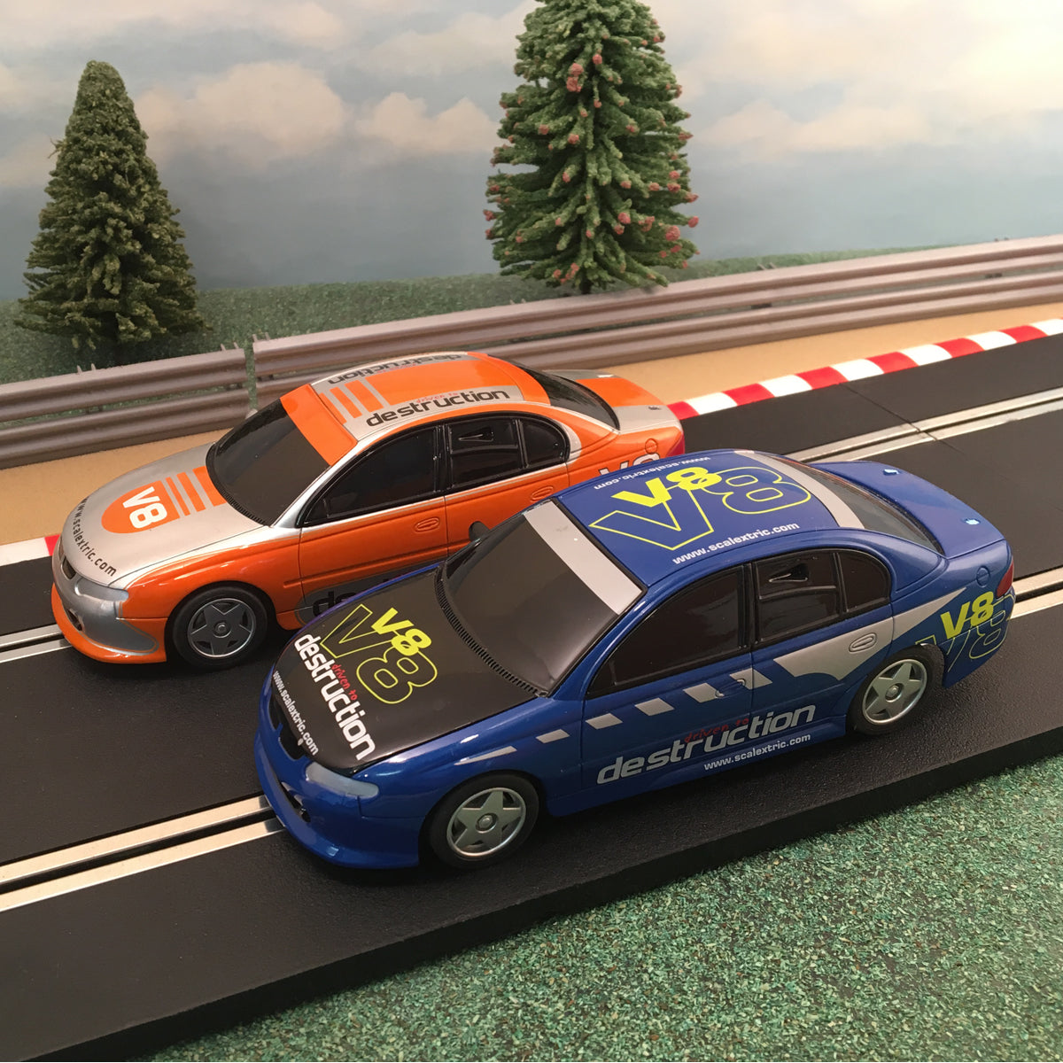 Scalextric 1:32 Pair of Cars - Holden VX Commodore V8 Blue & Orange #S