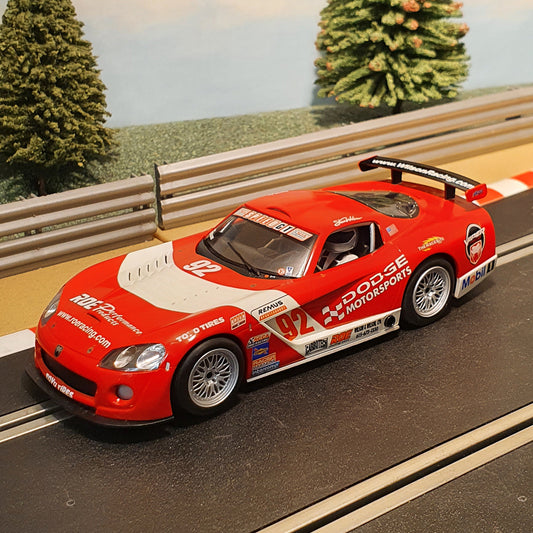 Coche Digital Scalextric 1:32 - C2691D Rojo Dodge Viper #92 *LUCES* #GM