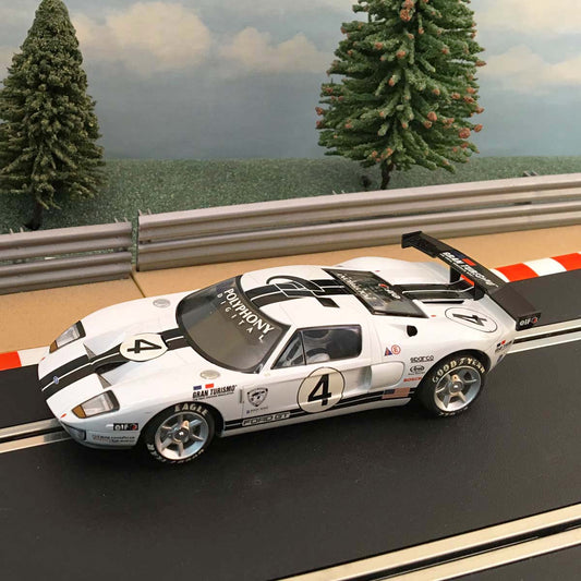 Scalextric 1:32 Digital Car - C2995 White Ford GT #4 *LIGHTS* #M