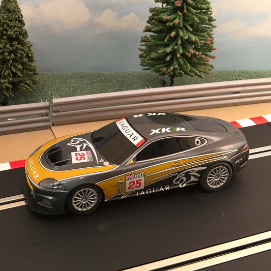 Coche Scalextric 1:32 - C3242 Naranja y Negro Jaguar XKR GT3 #25 #WMS