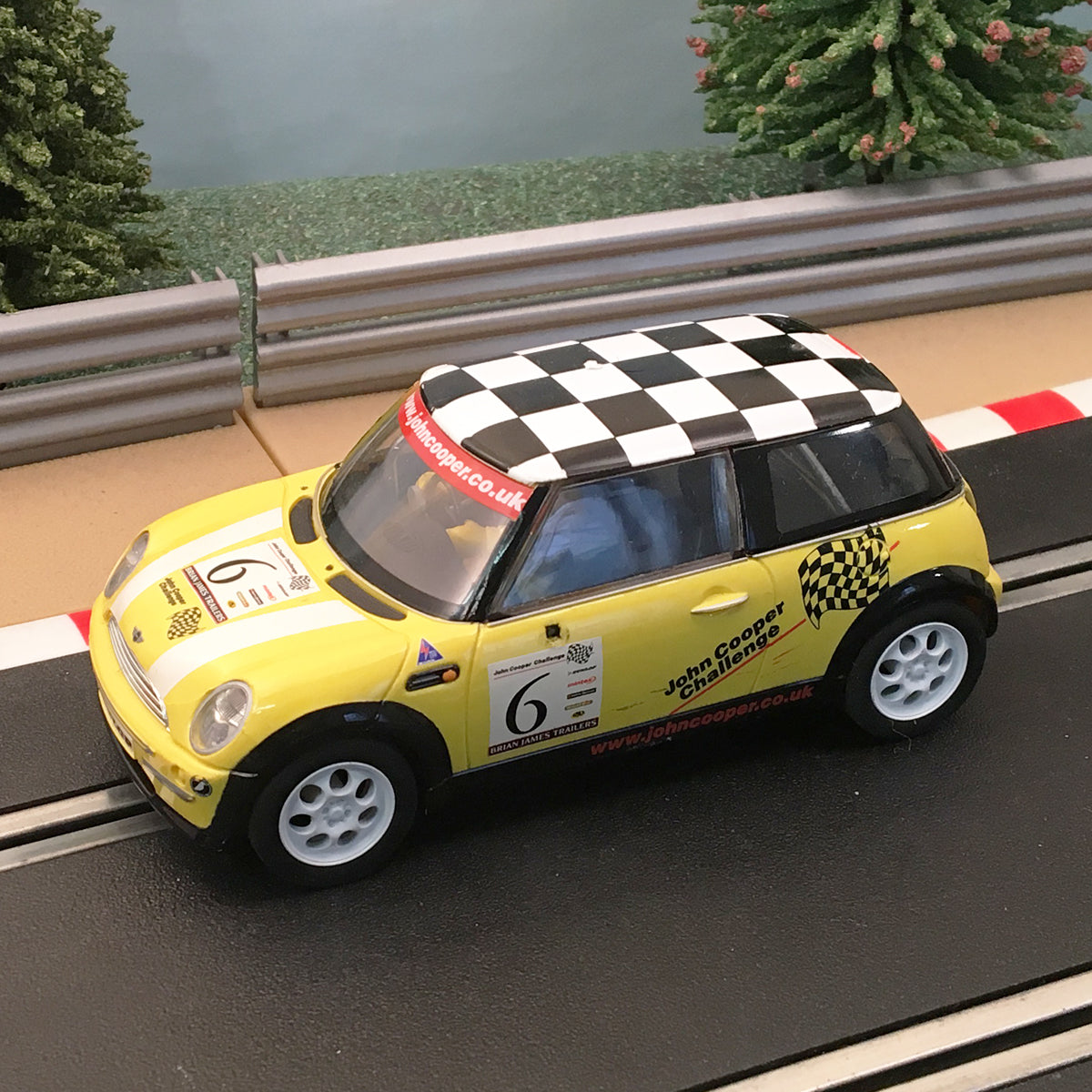 Scalextric 1:32 Car - C2485A Yellow BMW Mini Cooper Chequered *LIGHTS* #6 #MW